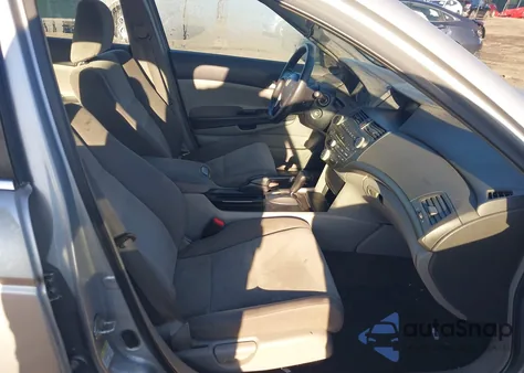 2009 Honda Accord 2.4 Lx-P z USA, uszkodzony, nr VIN 1HGCP26489A132026